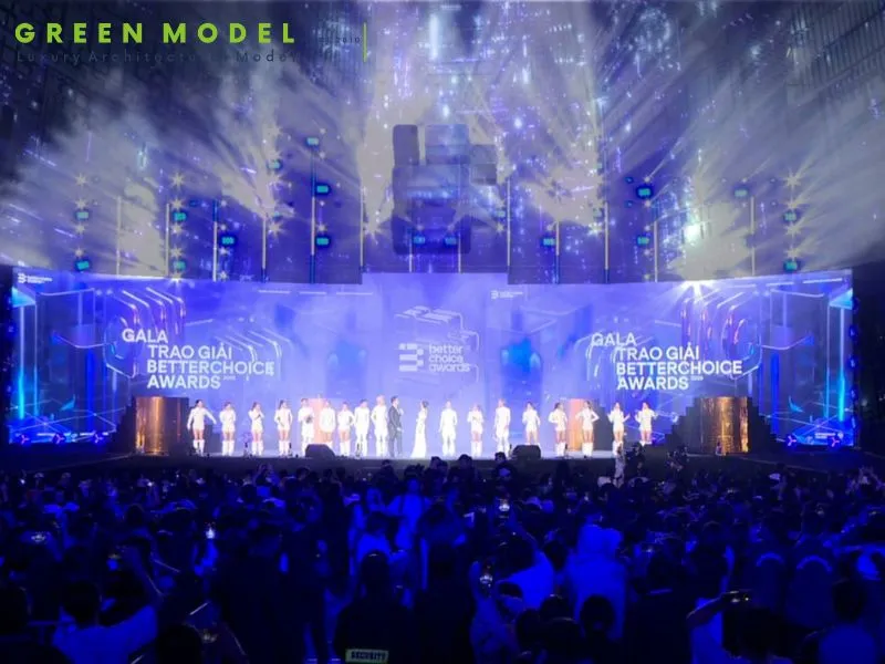 Lắp đặt sân khấu, hệ thống âm thanh và ánh sáng